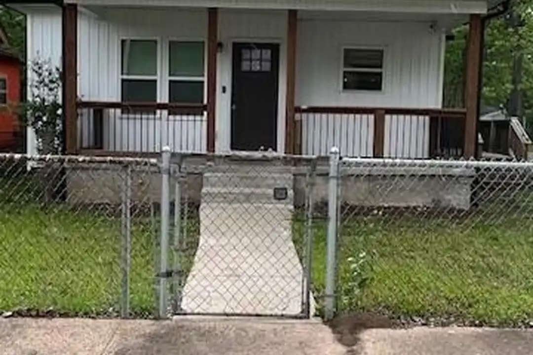 1707 S Beech St – photo 1