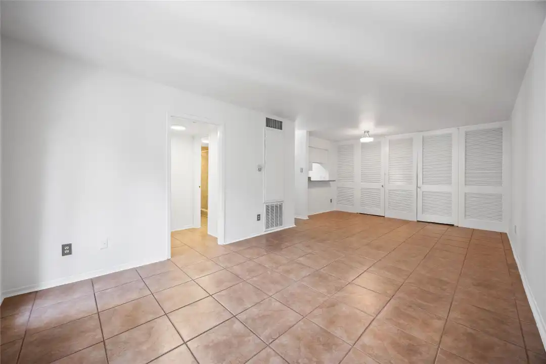 3131 Cummins St unit 3 - View 6
