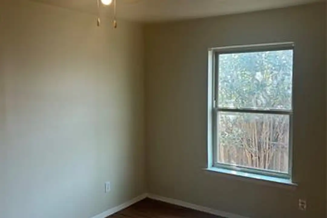 7831 Millstone Dr - View 4