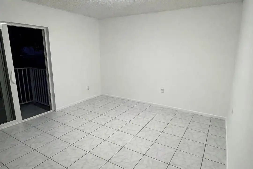 17050 NW 55th Ave unit 8 - View 4