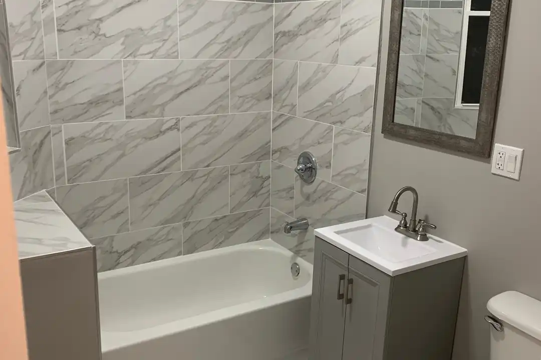 7108 S Champlain Ave unit Unit 2 - View 5