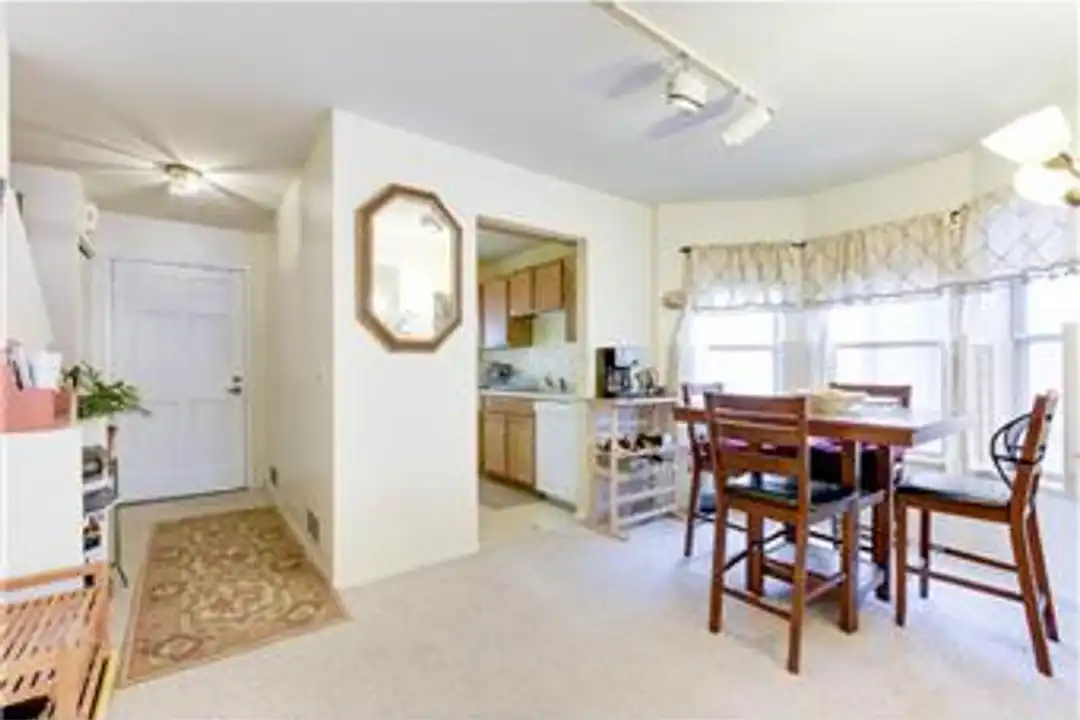 427 SE 8th Ave - View 5