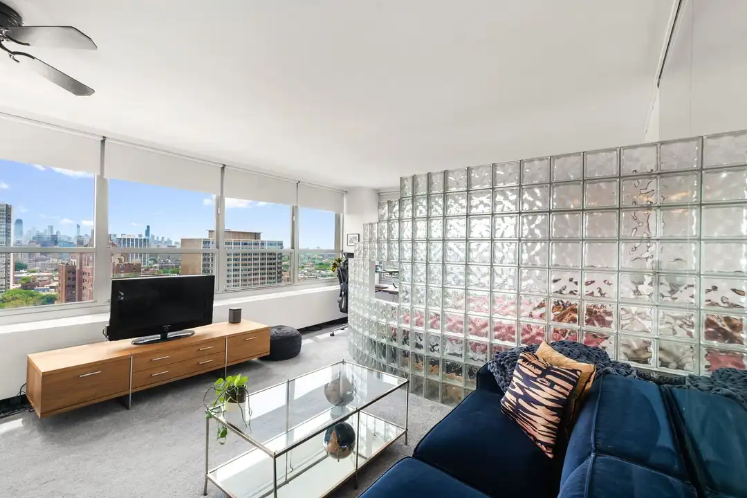 3550 N Lake Shore Dr #1912 - View 6