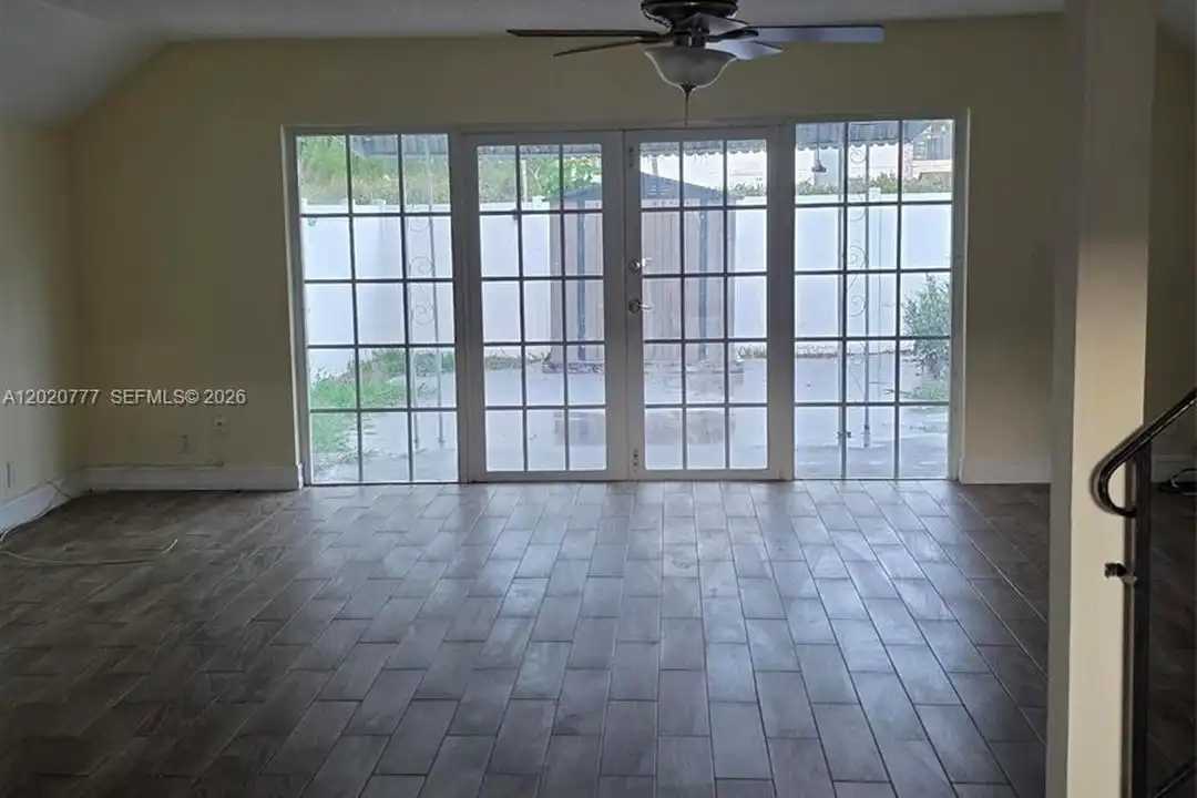 3912 SW 67th Terrace unit 114 - View 6