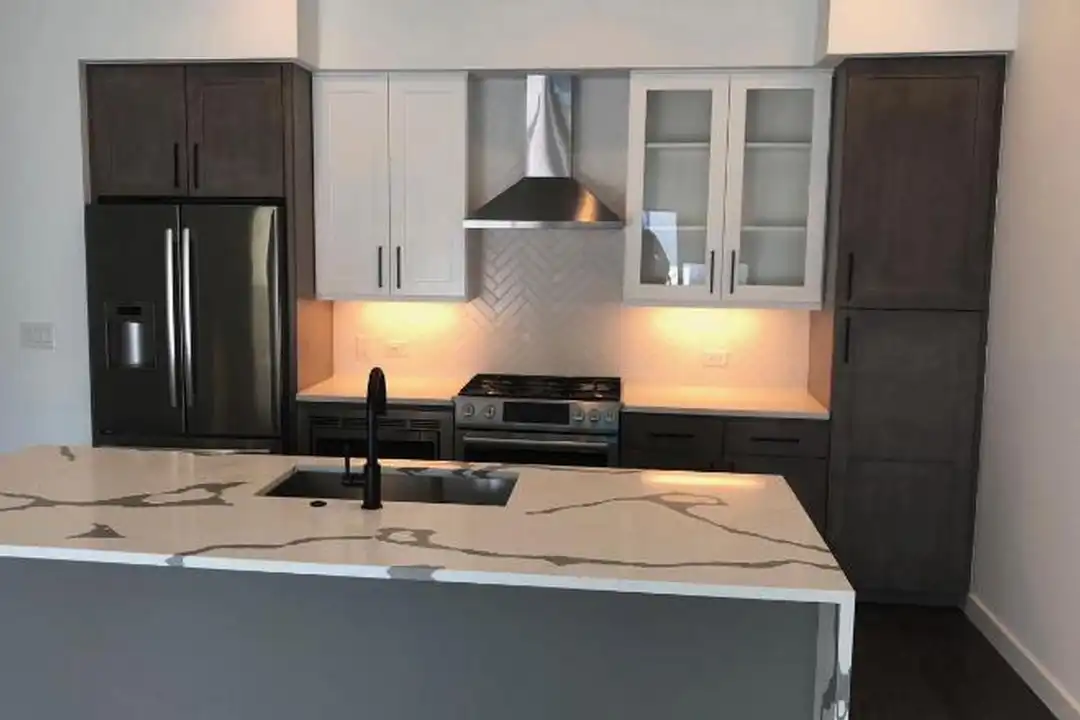 1000 Park Ave NE - View 5