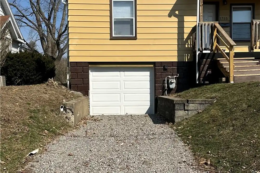 1715 State St - View 4