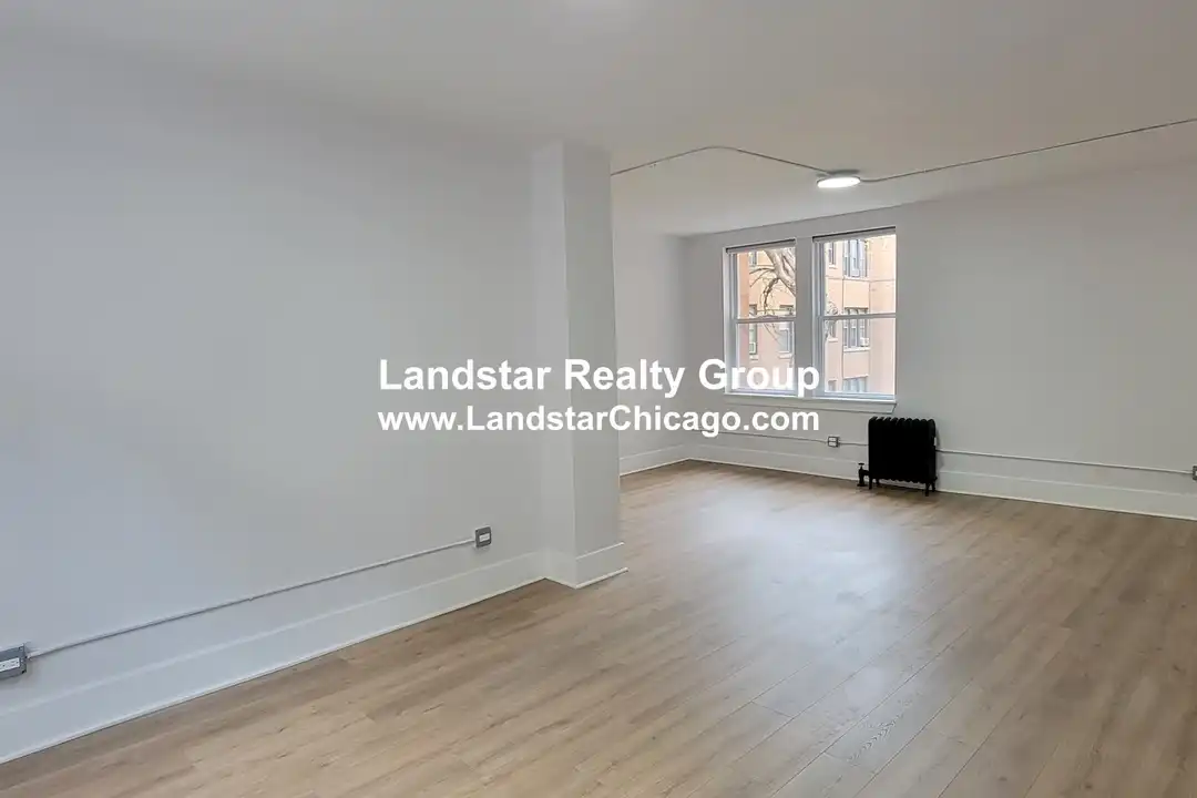 1349 W Estes Ave unit L4 - View 6