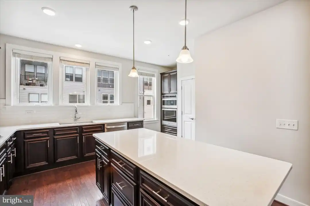 13340 Sherwood Park Ln - More