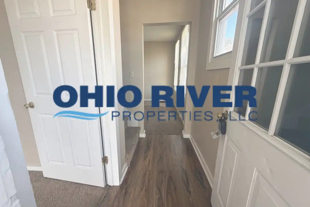 205 S 8th St unit 205 – photo 1 of 12