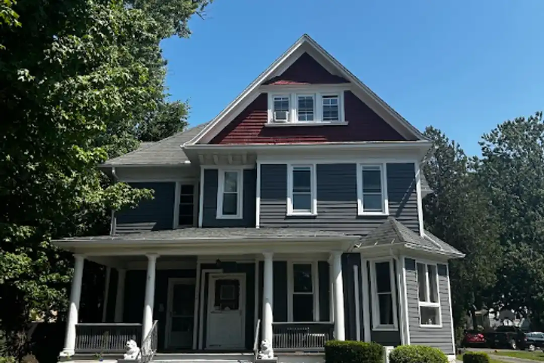 1638 Sanderson Ave unit 1638 Sanderson Avenue Unit - 2 – photo 1