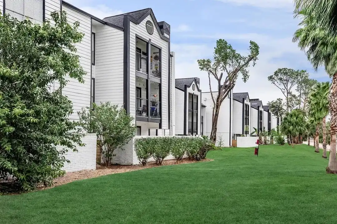 Apartment in Houston - View 2