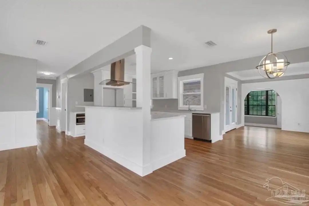 1660 E Hayes St - View 6