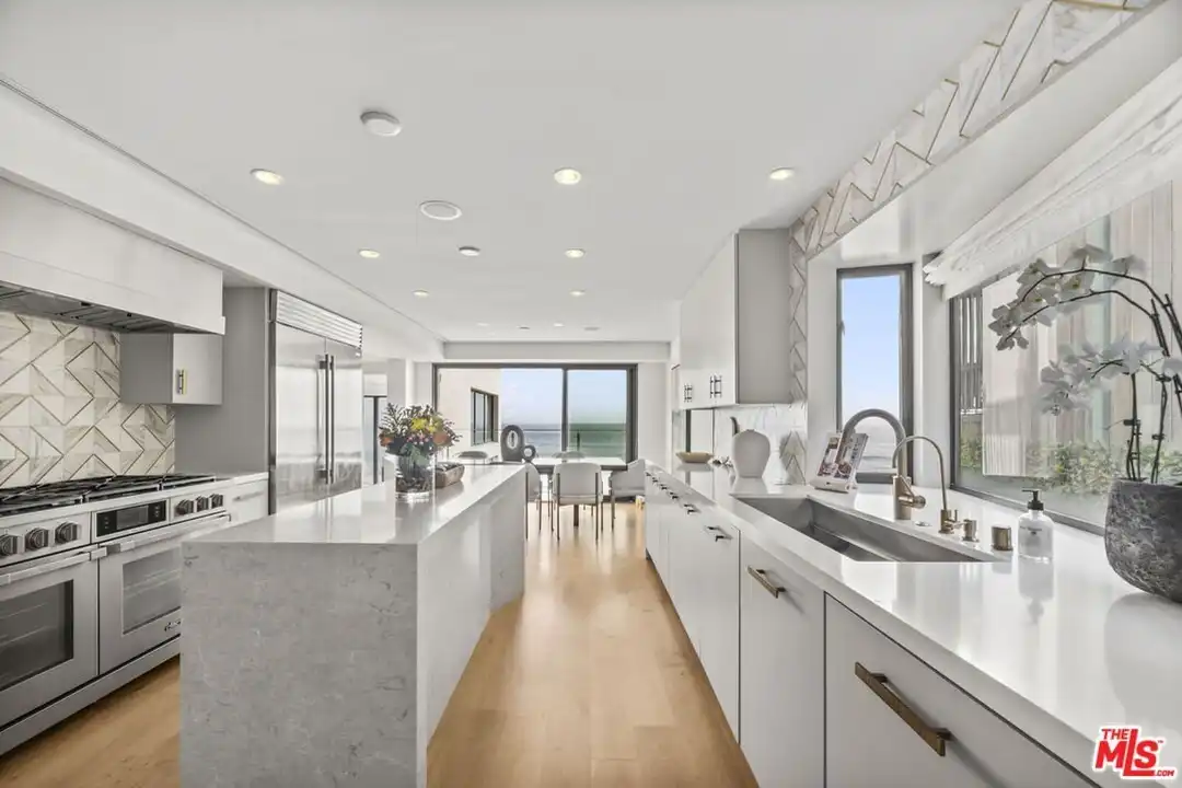 24146 Malibu Rd - More