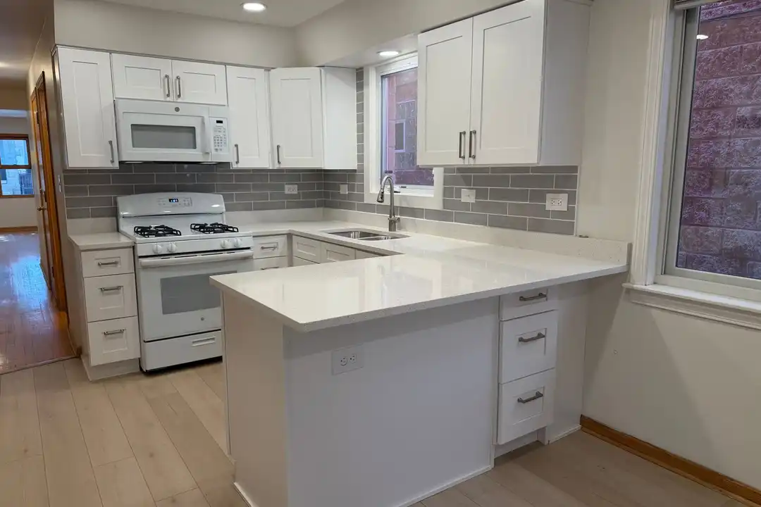 1037 S Oakley Blvd unit 1 - View 5