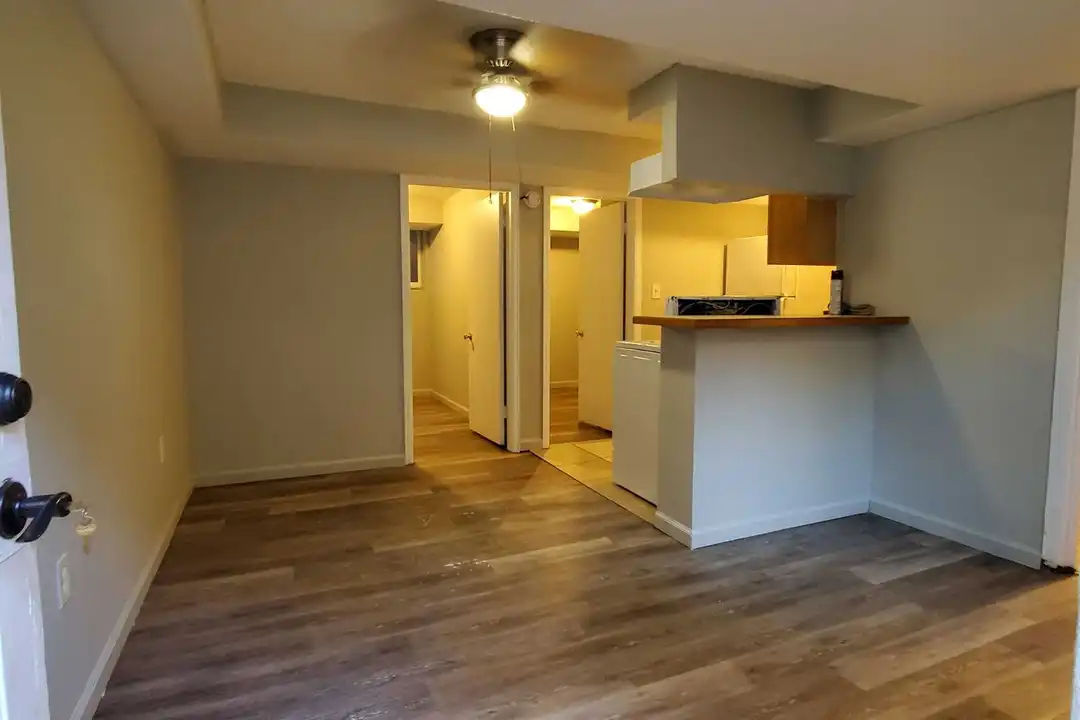1129 S Raritan St unit B – pohled 3