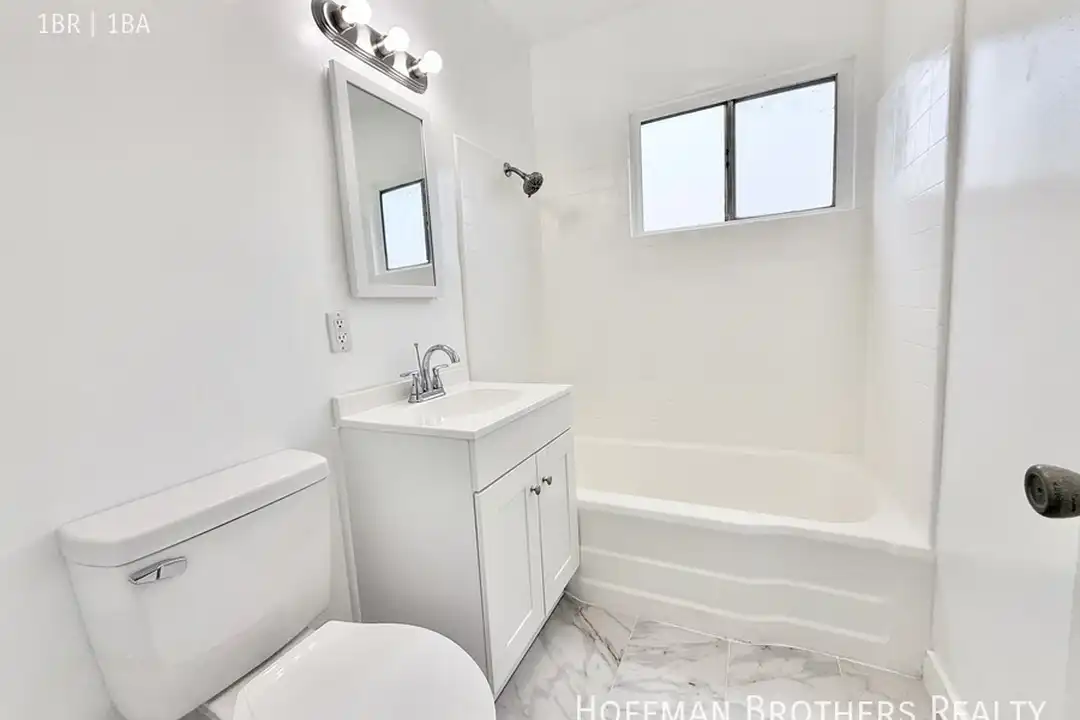 6083 Saturn St - View 6