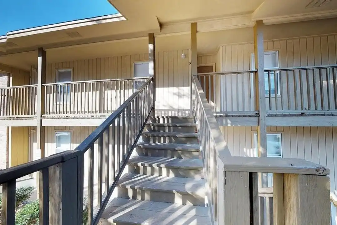 1863 Norwood Ct #4 - View 2