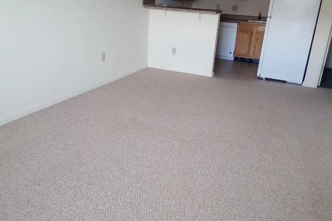 1825 WICHMAN Ln - View 3