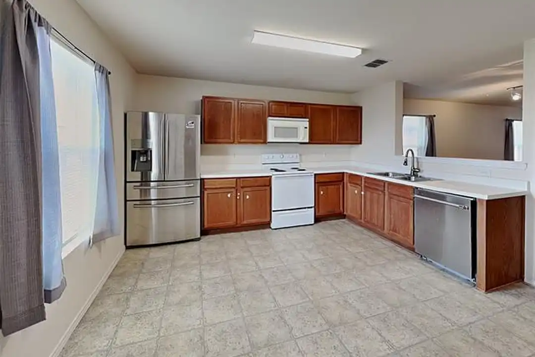 708 Moss Glen Trail - View 4
