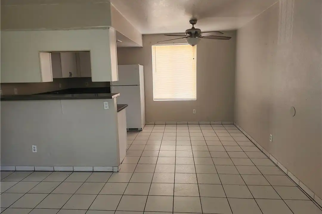 4737 Thunderbolt Ave #1 - View 5