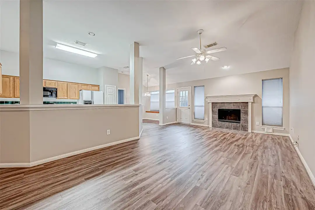1524 Robin Ave - View 5