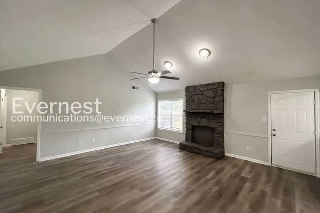 3352 Brownbark Dr - More