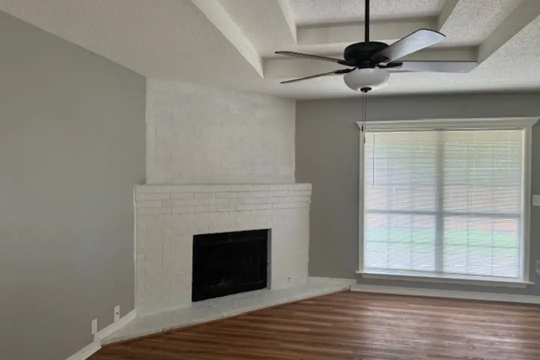 1138 Kensington Ct - View 5