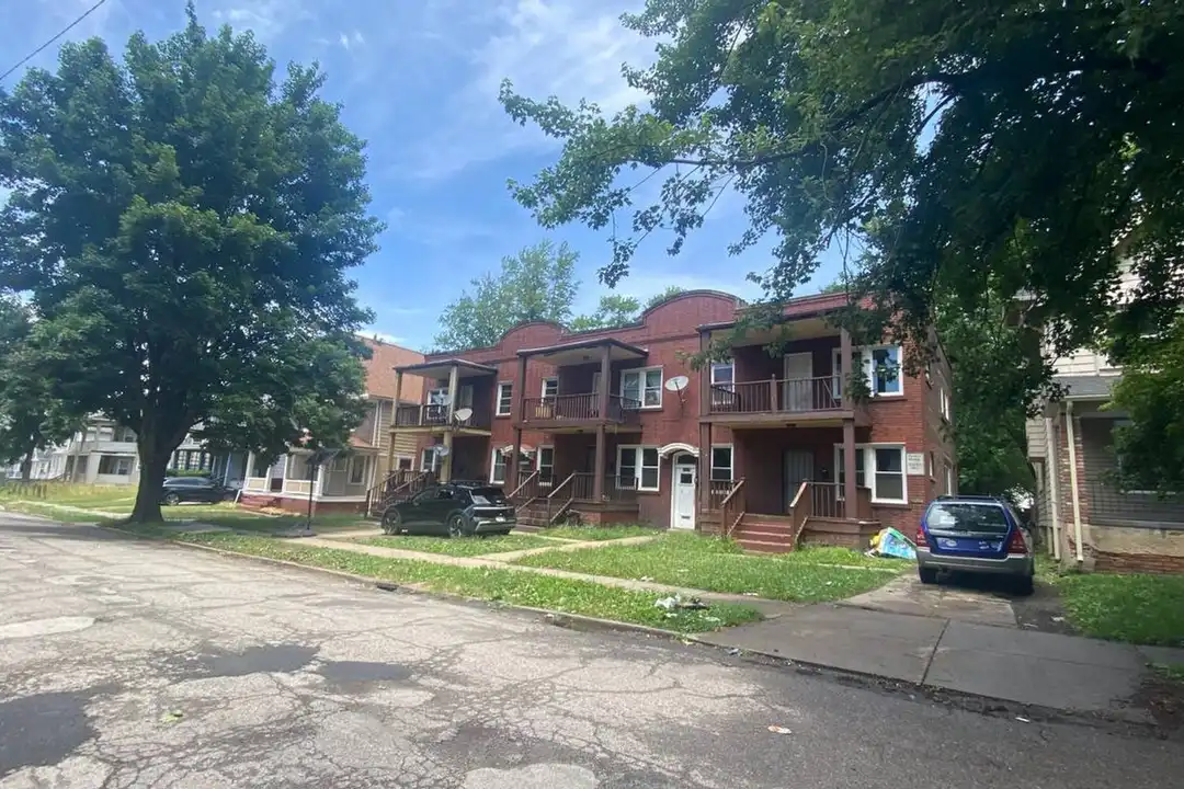1675 Carlyon Rd unit Unit 1673 - Unit 2 – photo 1