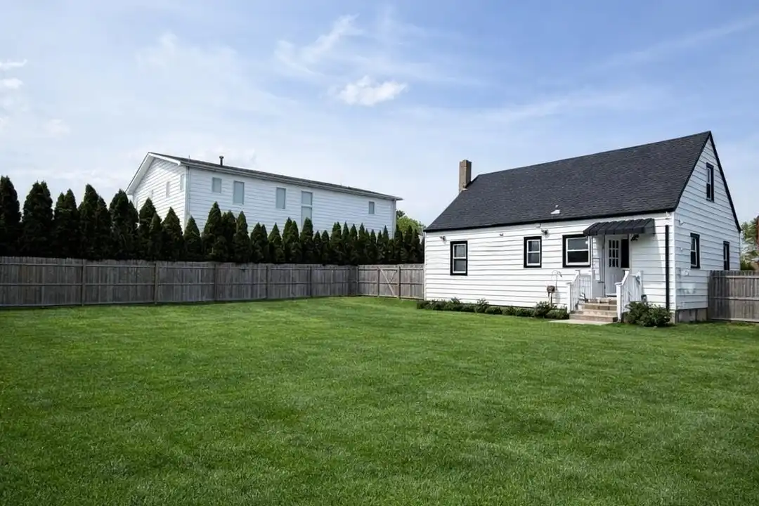 10 Cambell Ct - View 2