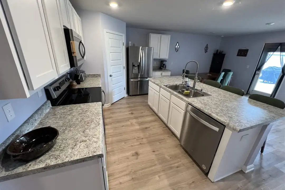 5276 Peach Dr - View 4