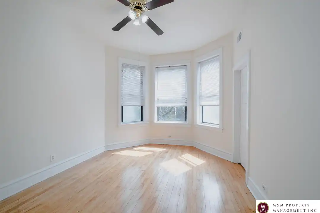 1420 W Lexington St unit 1420-2F - View 3