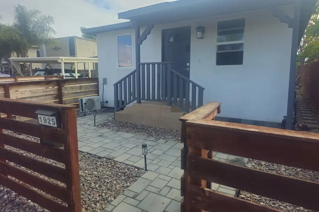 1925 C Ave – photo 1