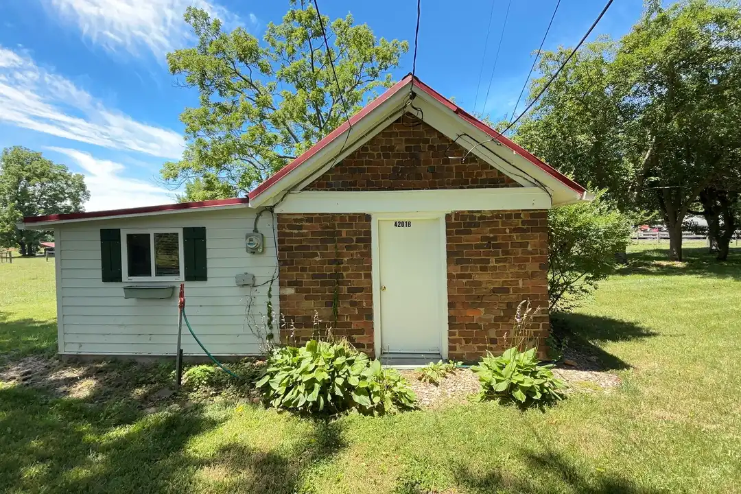 4201 Prices Fork Rd – photo 1 of 8