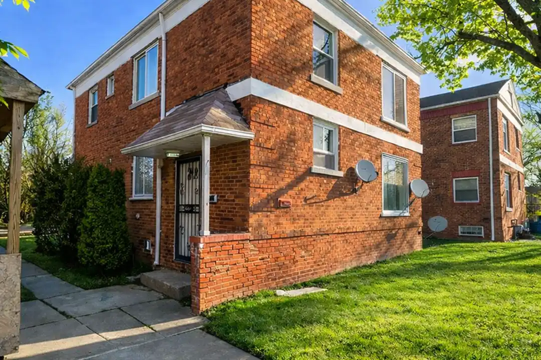 18015 Harvard Ave unit Unit 1 – photo 1