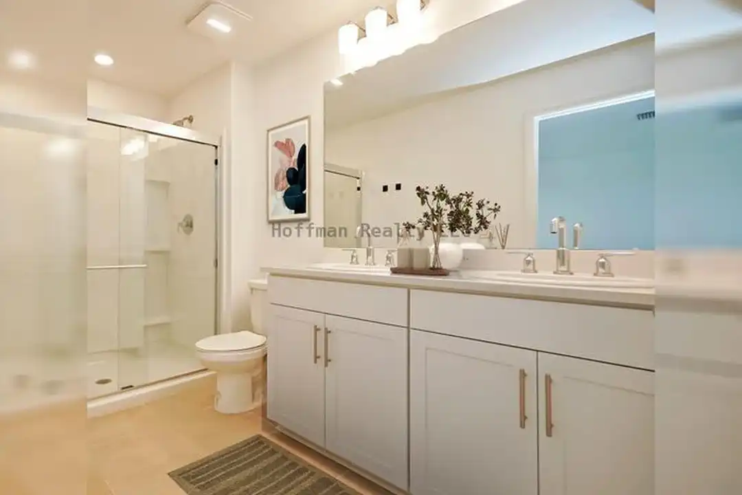 2407 Paravane Wy - View 5