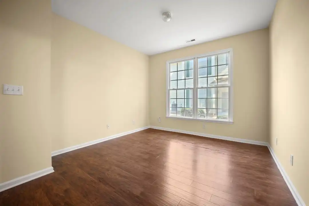 1511 Kudrow Ln - View 4