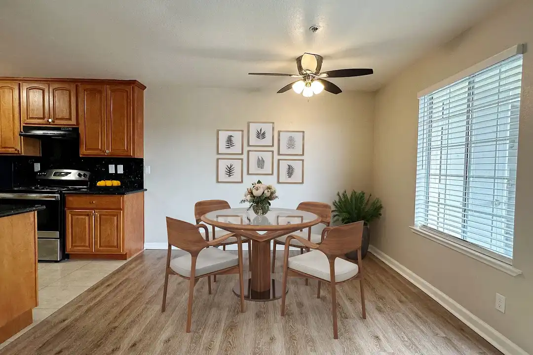 Sunhill Apartments – photo 1