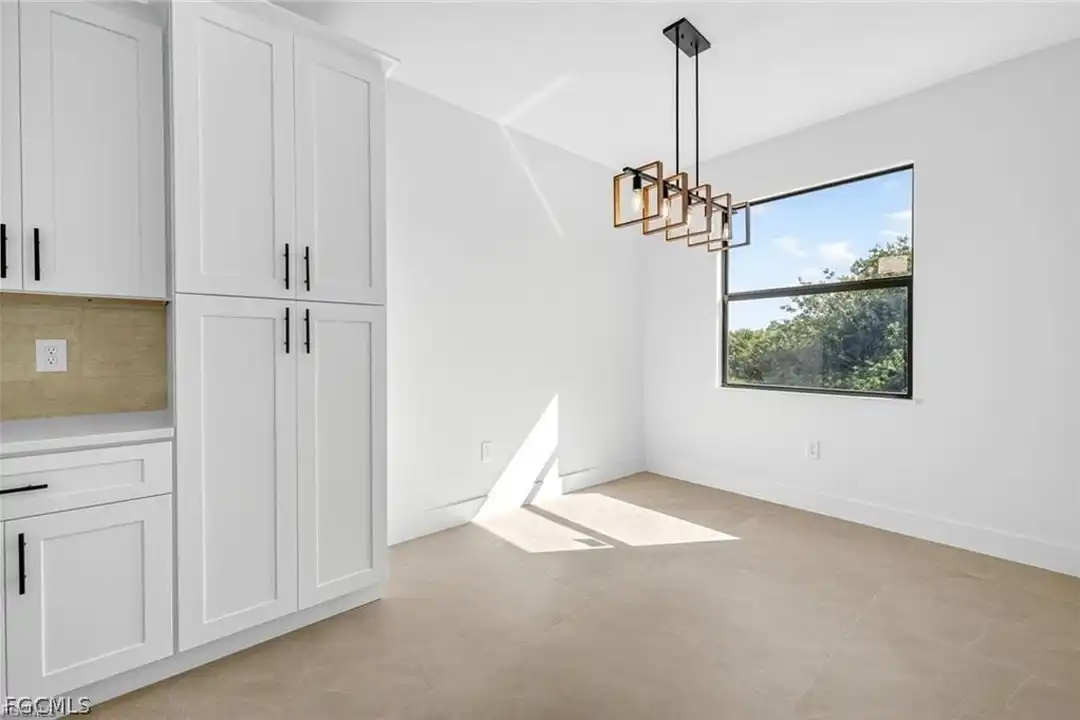 333 Pinehurst Ave - View 5
