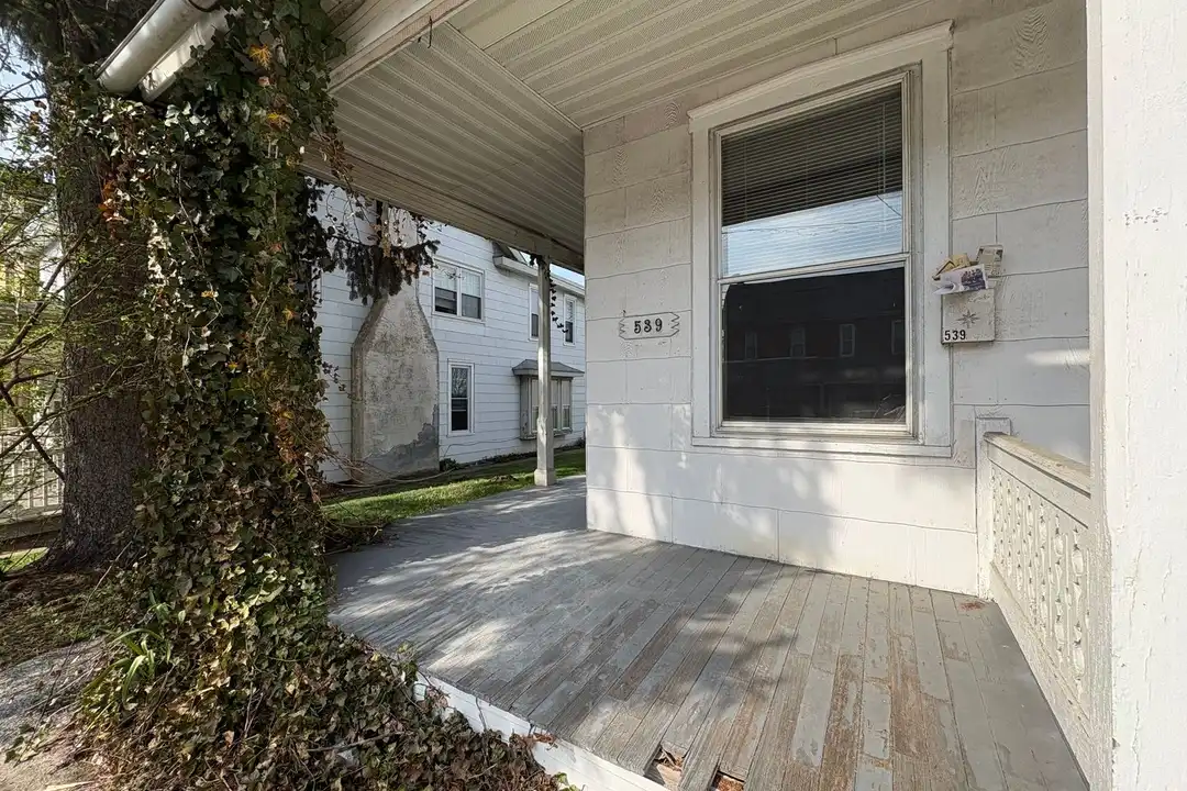 Apartment in Elizabethtown - View 5
