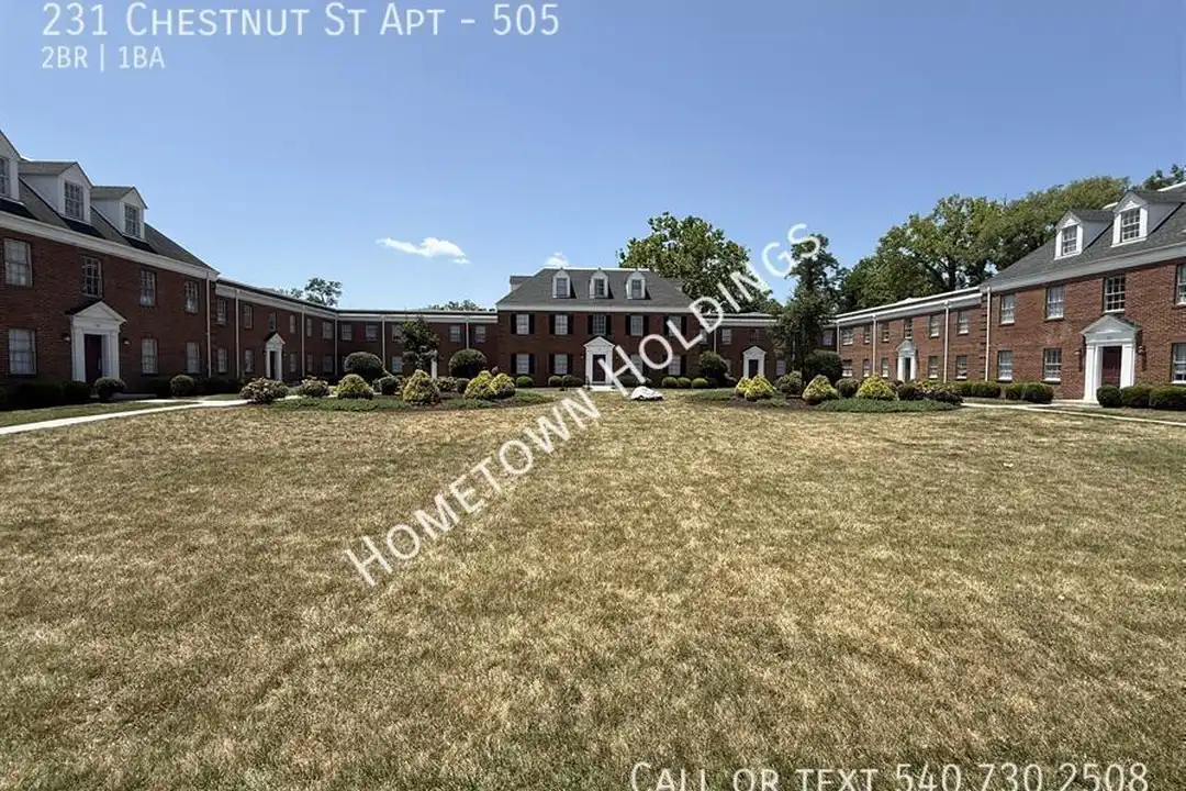 231 Chestnut St – photo 1 of 9