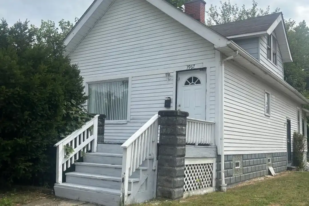 3967 E 120th St – photo 1