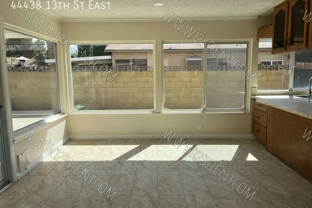 44438 13th St E - View 6