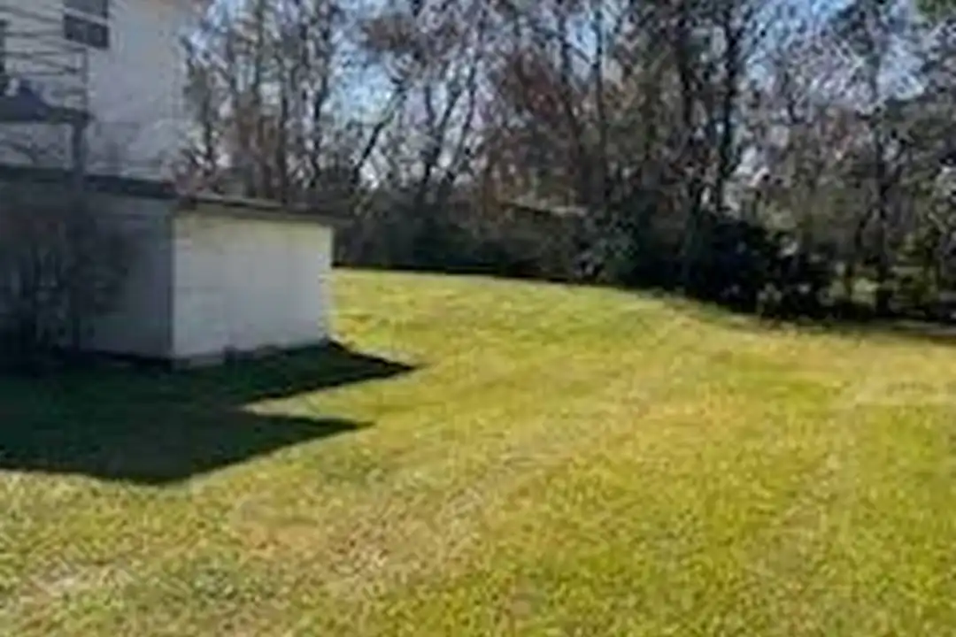 8036 Mattox Ave – pohled 2
