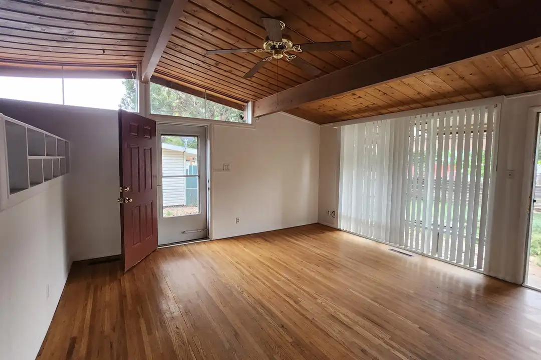 3314 N Arcadia St - View 2