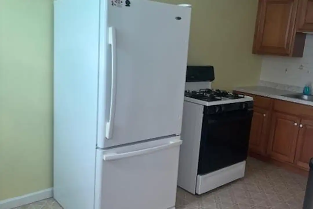 329 N Oak Ave - View 5
