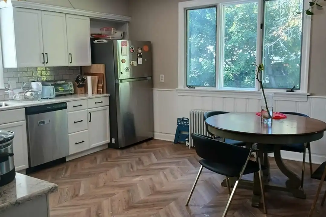 132 Thorndike St unit 2 – pohled 4