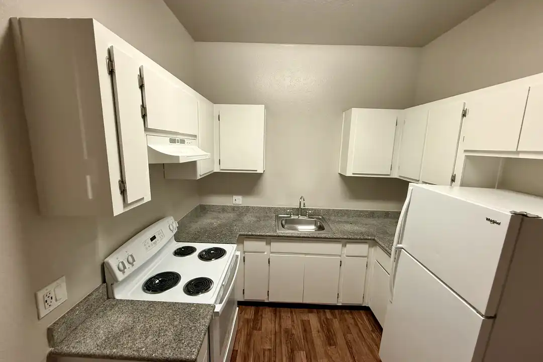 1337 N Madison St unit 15 – photo 1