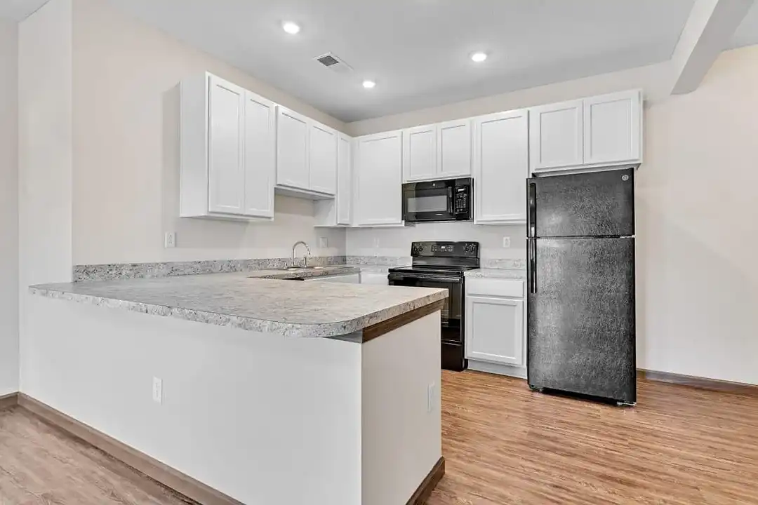 Hutchison Place Apartments – photo 1 of 49