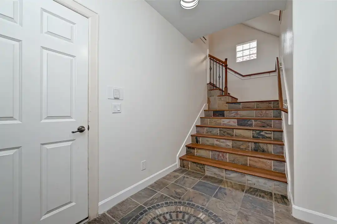 Apartment in Houston - View 5