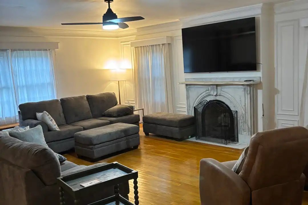1 Jo Harry Dr - View 5